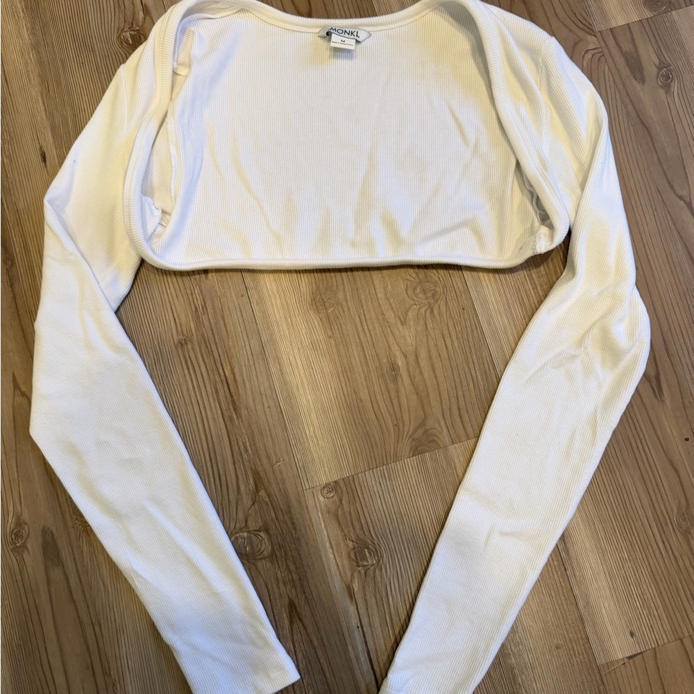 *ACCT CLOSING MAKE OFFER* Monki White Ribbed Bolero-Size M